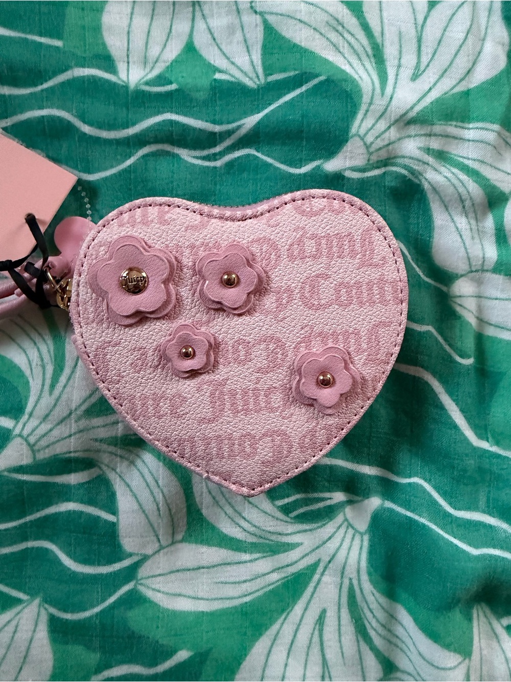 Juicy couture pink heart wallet